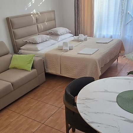 Apartmani Katarina Makarska Esterno foto